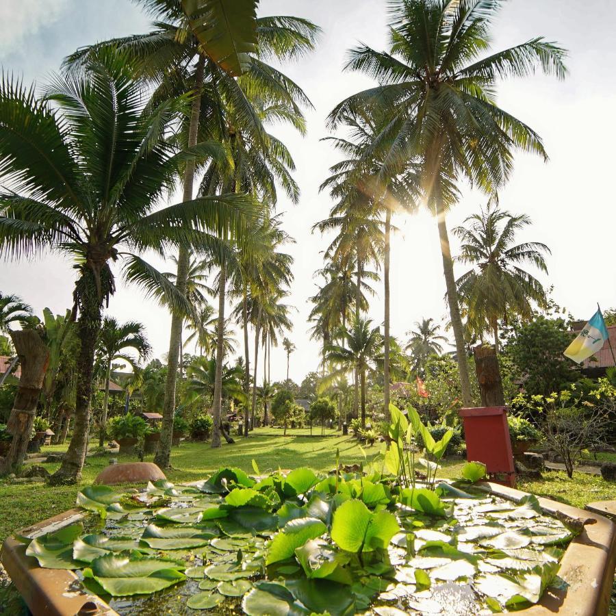 Vivilla By Holiday Villa Cherating Exterior foto